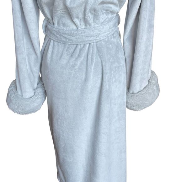 Pottery Barn Faux Fur Trim Robe With Pockets and Sash Belt Gray Size Large - Picture 7 of 13